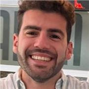 Profesor de Historia apto para todas las edades y niveles educativos.